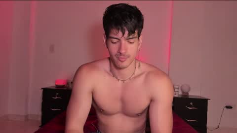 Valentino online show from 03/07/25, 09:17