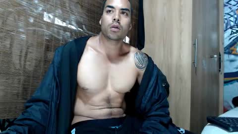 Justin online show from 11/12/25, 03:34