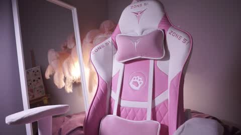 Snapshot of bbpls_ chatting on 11/03/25, 06:03 bbpls_ online show from 11/03/25, 06:03