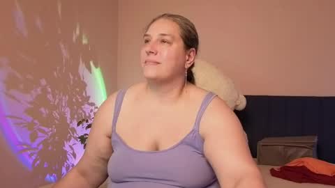 Snapshot of bbw_goddes chatting on 05/27/26, 07:33 Love online show from 05/27/26, 07:33