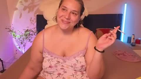 Snapshot of bbw_goddes chatting on 07/17/26, 10:22 Love online show from 07/17/26, 10:22