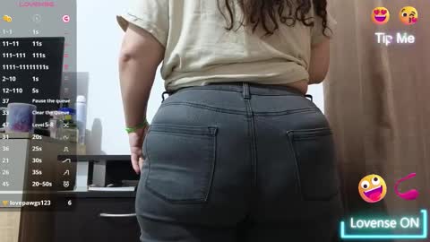 Snapshot of bbw_milf_4u chatting on 02/13/26, 08:43 Emma online show from 02/13/26, 08:43