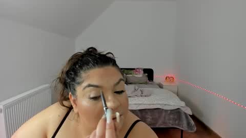 EvaEmi online show from 10/27/25, 02:32