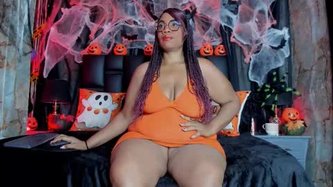 Snapshot of bbwlatina01 chatting on 10/25/25, 12:23 Bbwlatina01 online show from 10/25/25, 12:23
