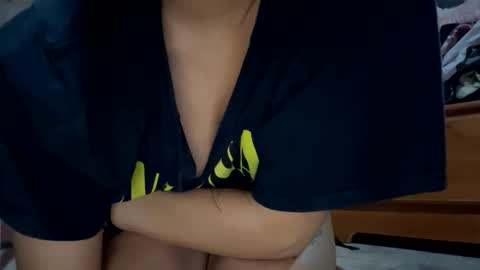 Snapshot of bby60279 chatting on 10/27/25, 05:22 bby60279 online show from 10/27/25, 05:22