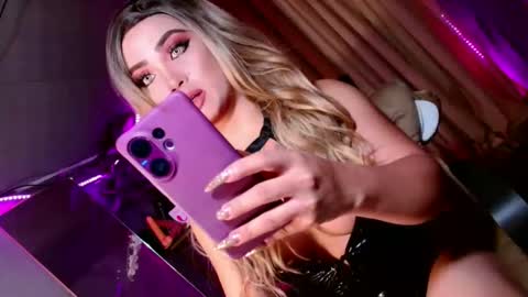 bby_lexielore69 online show from 10/19/25, 09:59