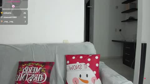 Snapshot of bby_salome_ chatting on 12/15/24, 05:02 salom online show from 12/15/24, 05:02