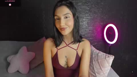 Snapshot of bby_salome_ chatting on 06/17/26, 05:32 salom online show from 06/17/26, 05:32