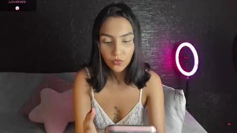 Snapshot of bby_salome_ chatting on 06/18/26, 03:40 salom online show from 06/18/26, 03:40