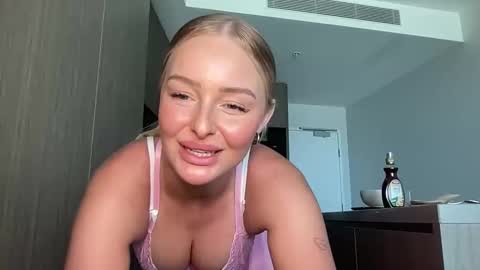 Bree online show from 11/02/25, 12:24