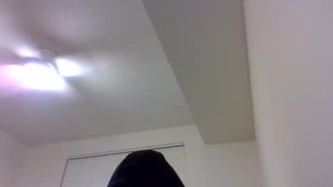 Snapshot of bbybreezy chatting on 10/10/25, 12:04 bbybreezy online show from 10/10/25, 12:04