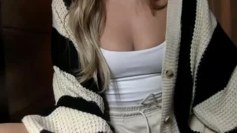 Brianne may online show from 09/30/25, 04:06