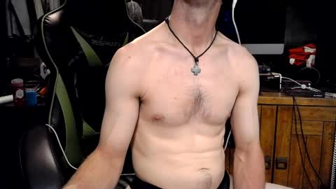 bchillin28 online show from 04/18/26, 02:59