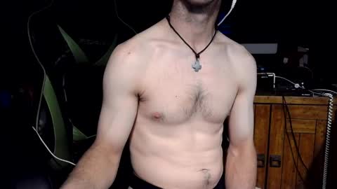 bchillin28 online show from 04/21/26, 04:08