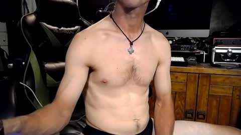 bchillin28 online show from 06/13/26, 05:38
