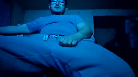 Snapshot of bclub33 chatting on 12/01/25, 02:05 bclub33 online show from 12/01/25, 02:05