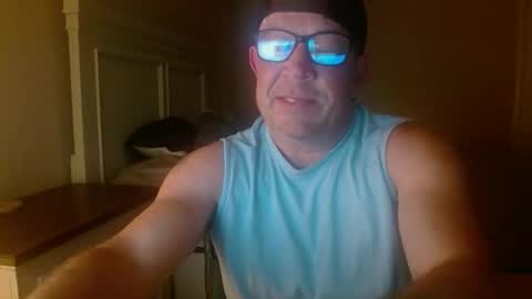 Snapshot of bdon1977 chatting on 10/26/25, 11:53 bdon1977 online show from 10/26/25, 11:53