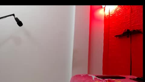 rever online show from 10/11/25, 02:22