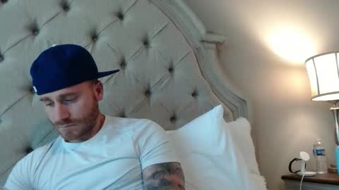 Snapshot of beachfun2526 chatting on 11/11/25, 05:57 beachfun2526 online show from 11/11/25, 05:57