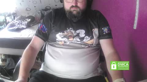 Snapshot of bear90130 chatting on 09/17/25, 07:21 bear90130 online show from 09/17/25, 07:21