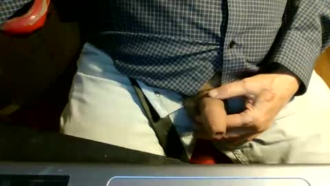 Bruno online show from 11/30/25, 07:01