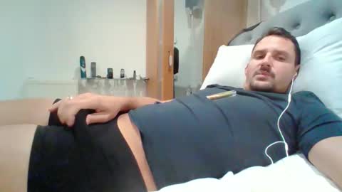 bearboudior online show from 11/10/25, 04:28