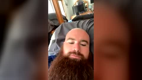 Snapshot of beard69drip chatting on 07/05/26, 05:31 beard69drip online show from 07/05/26, 05:31