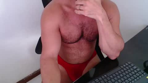 Snapshot of beard_top_guy chatting on 04/25/26, 01:41 Beard Guy online show from 04/25/26, 01:41