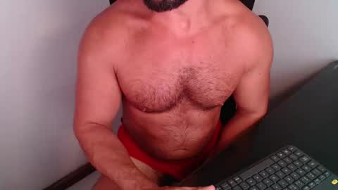 Snapshot of beard_top_guy chatting on 05/05/26, 03:14 Beard Guy online show from 05/05/26, 03:14