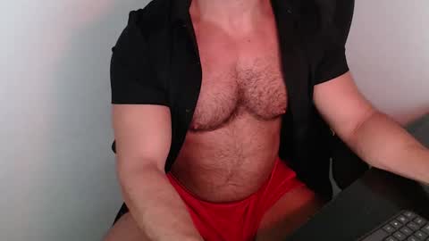 Snapshot of beard_top_guy chatting on 05/11/26, 01:50 Beard Guy online show from 05/11/26, 01:50