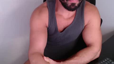 Snapshot of beard_top_guy chatting on 05/17/26, 04:36 Beard Guy online show from 05/17/26, 04:36