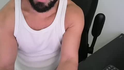 Snapshot of beard_top_guy chatting on 05/28/26, 02:25 Beard Guy online show from 05/28/26, 02:25