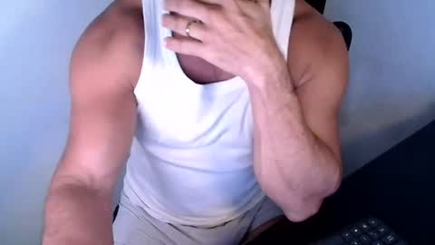 Snapshot of beard_top_guy chatting on 07/18/26, 11:14 Beard Guy online show from 07/18/26, 11:14