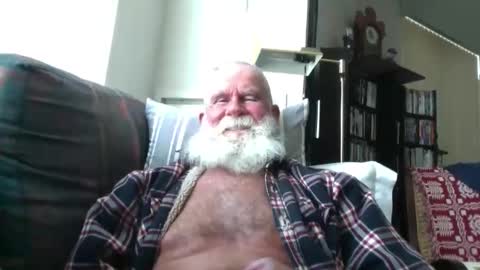Snapshot of beardbushy chatting on 05/10/26, 03:50 beardbushy online show from 05/10/26, 03:50