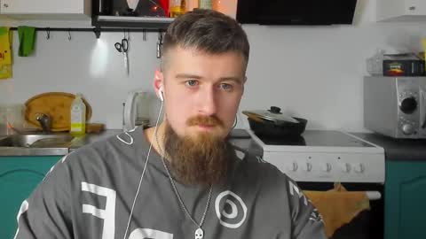 Snapshot of bearded_legend chatting on 01/23/25, 09:18 Zeus online show from 01/23/25, 09:18