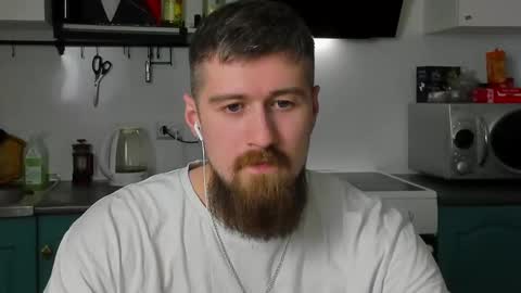 Snapshot of bearded_legend chatting on 02/24/25, 10:14 Zeus online show from 02/24/25, 10:14