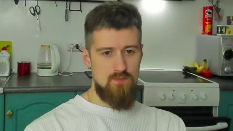 Snapshot of bearded_legend chatting on 06/06/26, 01:32 Zeus online show from 06/06/26, 01:32