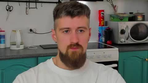 Snapshot of bearded_legend chatting on 06/23/26, 02:42 Zeus online show from 06/23/26, 02:42
