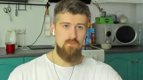 Snapshot of bearded_legend chatting on 06/29/26, 03:01 Zeus online show from 06/29/26, 03:01
