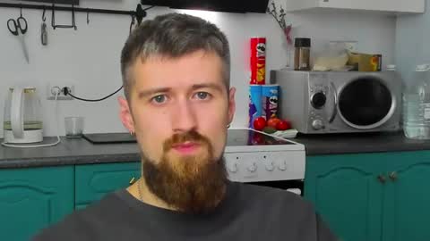 Snapshot of bearded_legend chatting on 07/14/26, 01:41 Zeus online show from 07/14/26, 01:41