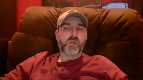 Snapshot of beardedambition chatting on 04/22/26, 10:44 beardedambition online show from 04/22/26, 10:44