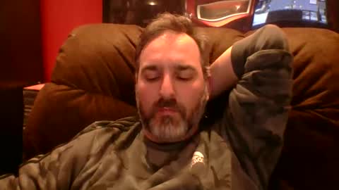 Snapshot of beardedambition chatting on 04/30/26, 08:57 beardedambition online show from 04/30/26, 08:57