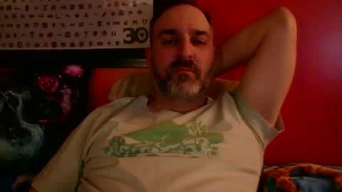 Snapshot of beardedambition chatting on 05/13/26, 12:41 beardedambition online show from 05/13/26, 12:41