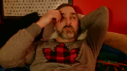 Snapshot of beardedambition chatting on 05/18/26, 12:07 beardedambition online show from 05/18/26, 12:07