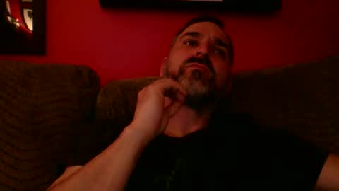 Snapshot of beardedambition chatting on 05/25/26, 12:49 beardedambition online show from 05/25/26, 12:49