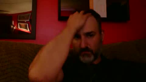 Snapshot of beardedambition chatting on 06/06/26, 07:07 beardedambition online show from 06/06/26, 07:07