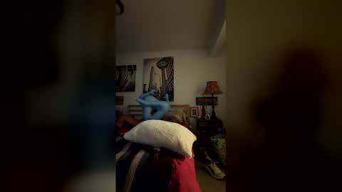 Snapshot of bearmeat4you chatting on 03/20/26, 02:27 bearmeat4you online show from 03/20/26, 02:27