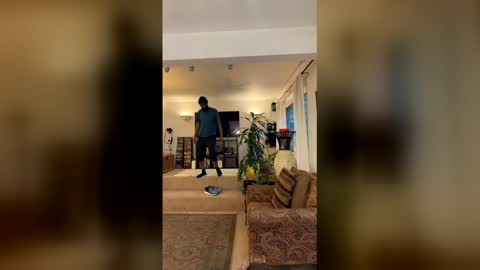 Snapshot of bearmeat4you chatting on 03/30/26, 02:01 bearmeat4you online show from 03/30/26, 02:01