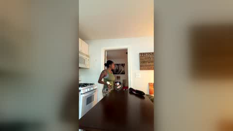 Snapshot of bearmeat4you chatting on 04/10/26, 08:46 bearmeat4you online show from 04/10/26, 08:46