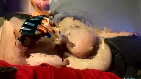 Snapshot of bearmoon820430 chatting on 10/26/25, 01:44 bearmoon820430 online show from 10/26/25, 01:44